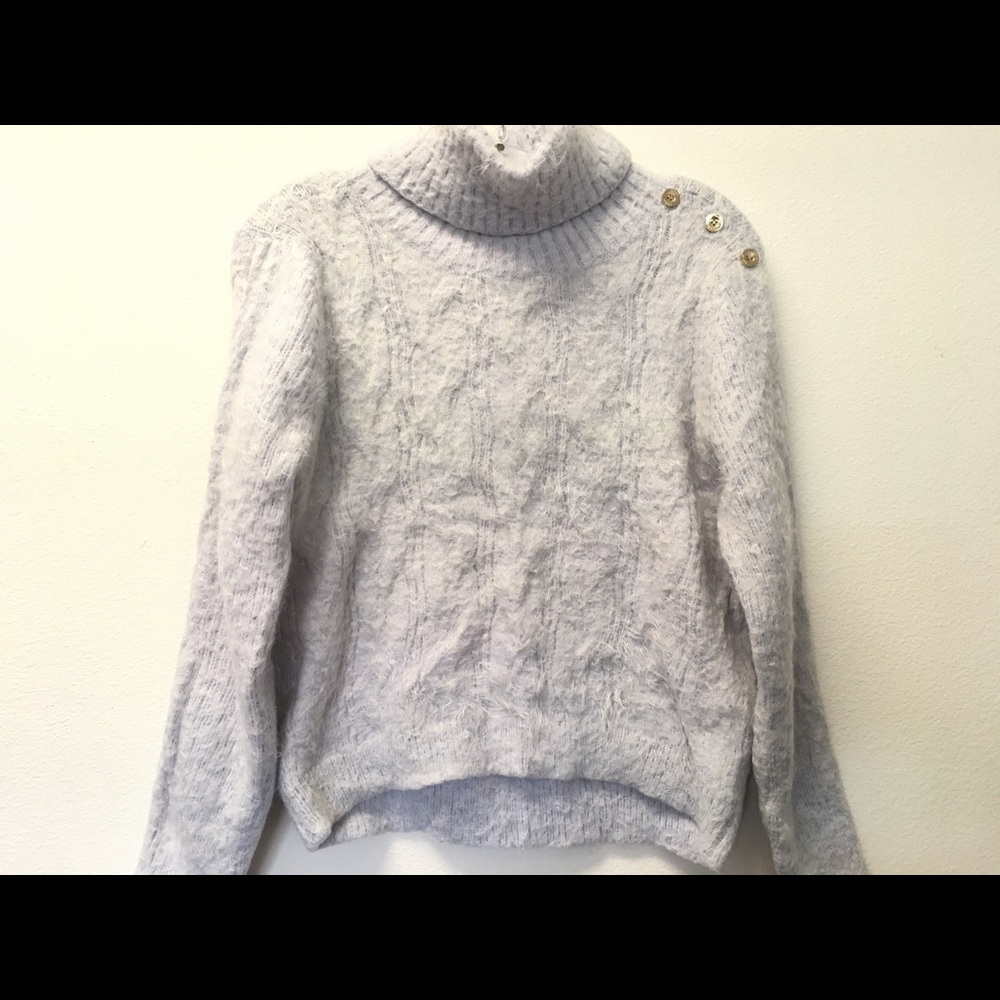 Bebe sweater Sz M-reserved